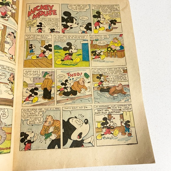 Vintage 1948 Walt Disney Comics and Stories Paperback Dell - Picture 5 of 14